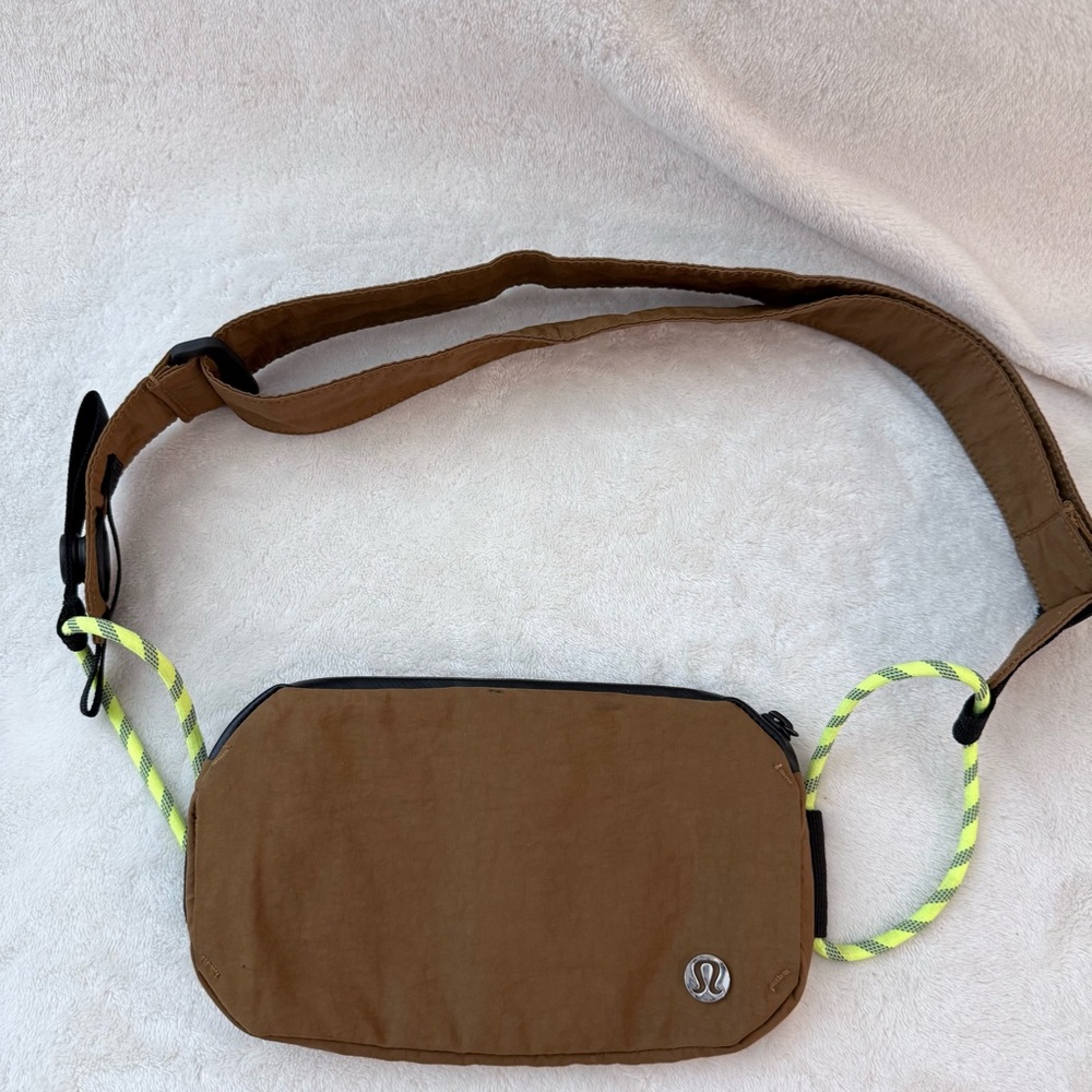 lululemon athletica Pop It Off Crossbody Bag